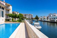 Apartamento en Empuriabrava - 224-Apartamento con vistas a la marina, piscina, parking