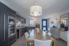 Ferienhaus in Empuriabrava - 195-Schönes Haus am Kanal mit privatem Anlegeplatz