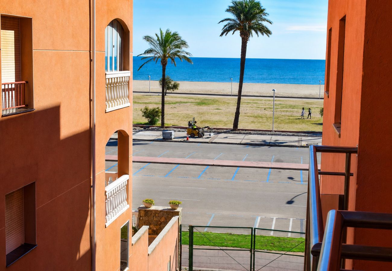 Ferienwohnung in Empuriabrava - 305-Schöne Wohnung in Strandnähe und nahe dem Zentrum 