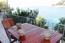Ferienwohnung in Canyelles Almadraba (Aj. Roses) - 220-Schöne Wohnung, Meerblick, direkt am Strand