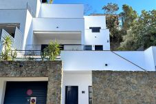 Ferienhaus in Canyelles Almadraba (Aj. Roses) - 160-Beautiful house with sea view and small pool for relax