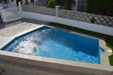 Ferienhaus in Empuriabrava - 381-Schönes modernes Haus mit privatem Pool