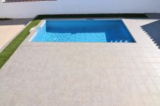 Ferienhaus in Empuriabrava - 382-Schönes modernes Haus mit privatem Pool