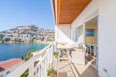 Ferienwohnung in Rosas / Roses - 189-Wohnung mit atemberaubendem Blick auf die Bucht von Roses Mit privatem Parkplatz