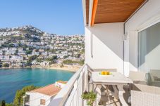Ferienwohnung in Rosas / Roses - 189-Wohnung mit atemberaubendem Blick auf die Bucht von Roses Mit privatem Parkplatz