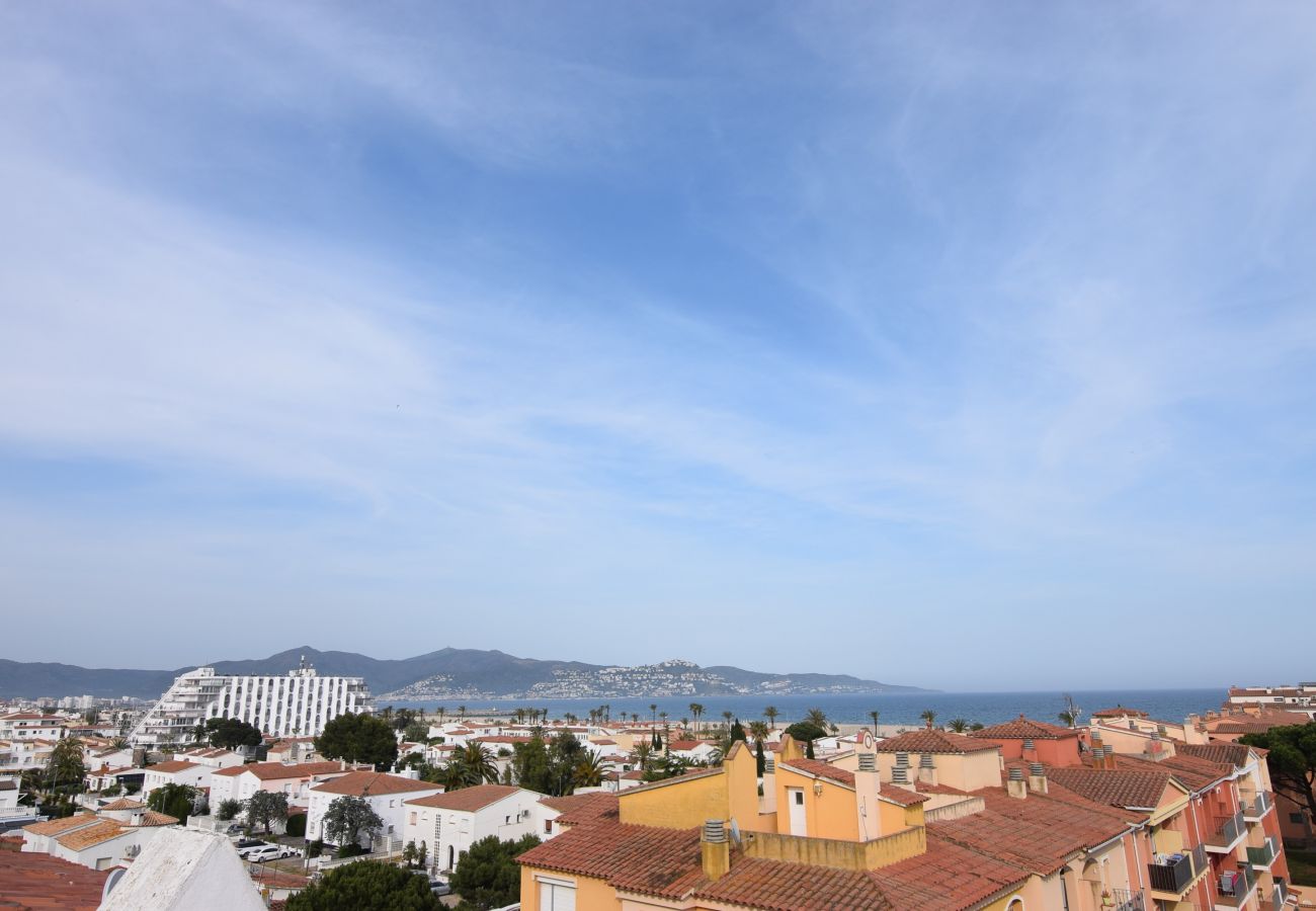 Ferienwohnung in Empuriabrava - 394 – Empuriabrava, Ferienwohnung mit Solarium in Strand- und Zentrumsnähe.