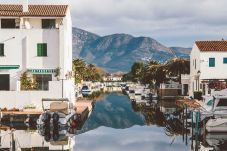 Ferienhaus in Empuriabrava - 405-Schönes Haus am Kanal mit  Anlegeplatz und Parkplatz