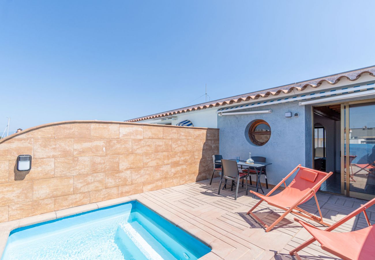 Ferienwohnung in Empuriabrava - 403-A-Sch&ouml;ne Wohnung mit Blick auf den Kanal und Swimmingpool