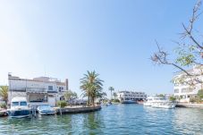 Ferienwohnung in Empuriabrava - 403-Schöne Wohnung mit Blick auf den Kanal 