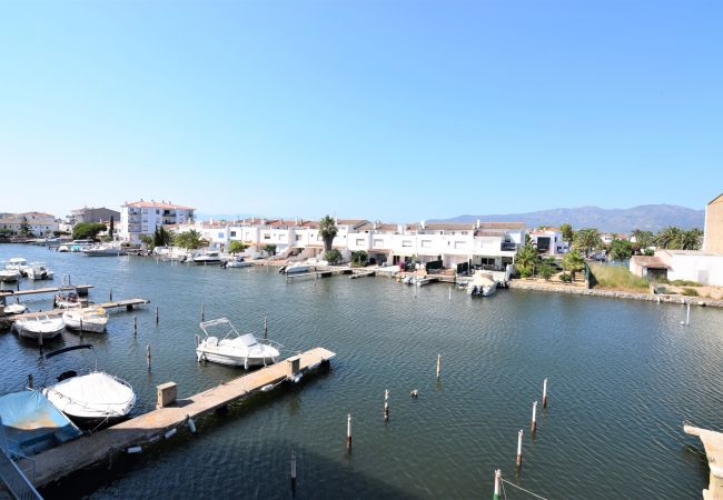 Apartment in Empuriabrava - Nice flat on canal -114