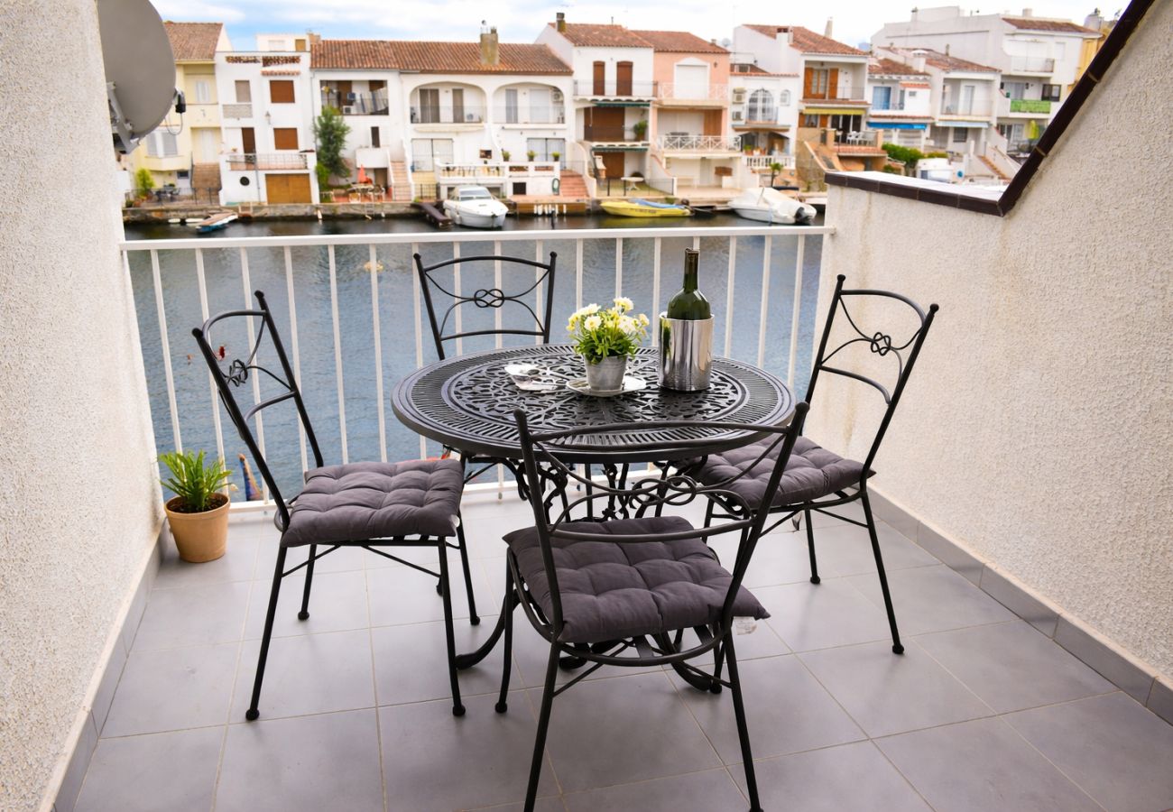 Apartment in Empuriabrava - 337-Nice apartment with view on the marina
