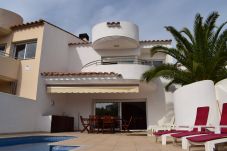 House in Empuriabrava - 306-Magnificent modern house with pool private and mooring