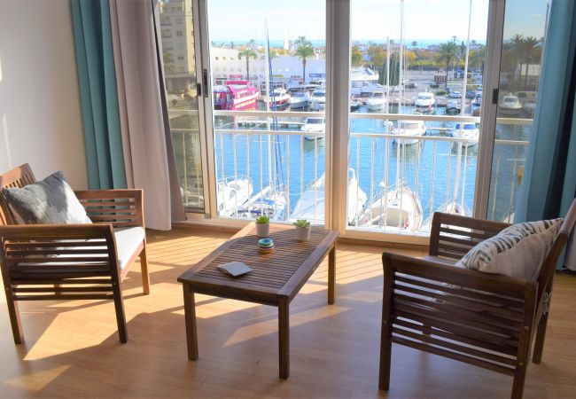 Studio in Empuriabrava - Largee studio with view canal and sea-358