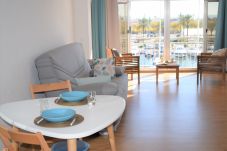 Studio in Empuriabrava - 358-Large studio with view canal and sea