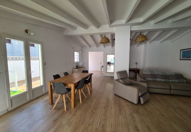 House in Empuriabrava - Very Up to date house of high standing for 6/8 persons with private pool wifi-389