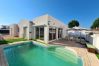 House in Empuriabrava - Very Up to date house of high standing for 6/8 persons with private pool wifi-389