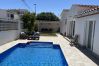 House in Empuriabrava - 398-Nice house with private pool 