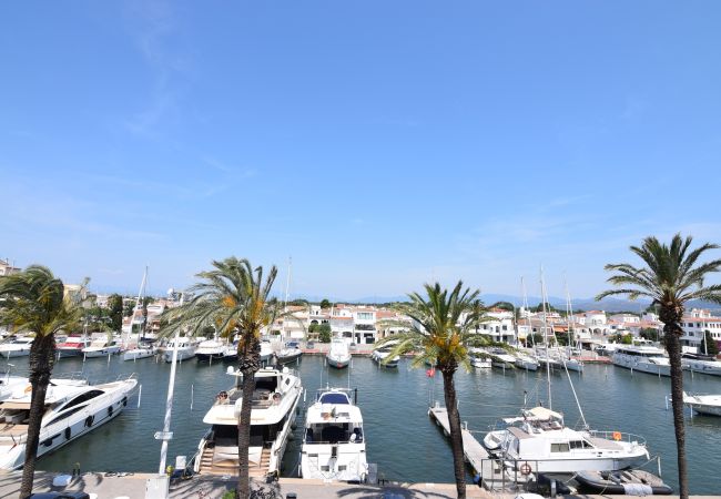 Apartment in Empuriabrava - 407-canal's view apartment