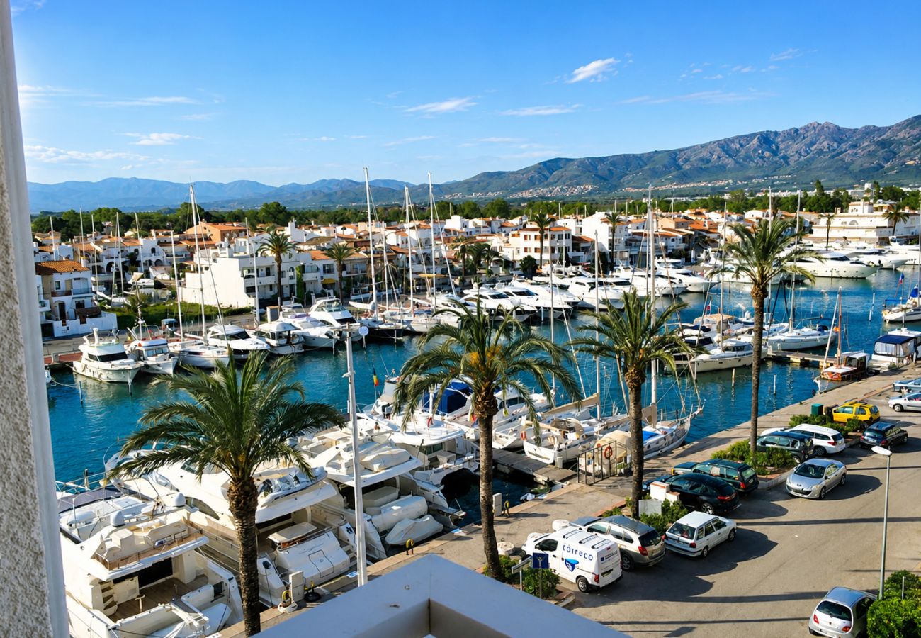 Studio à Empuriabrava - 295-Ravissant studio avec vue sur le Port nautic, marina et mer