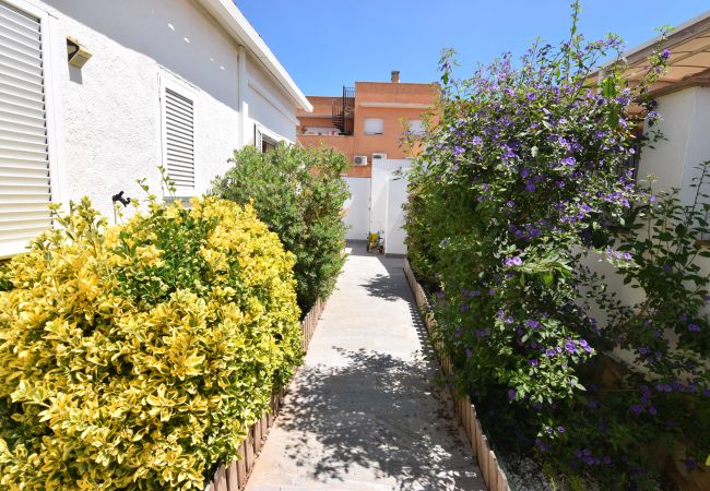 Maison à Empuriabrava - 386-Belle maison avec piscine