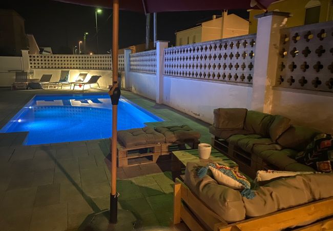 Maison à Empuriabrava - Jolie villa avec piscine privée 398