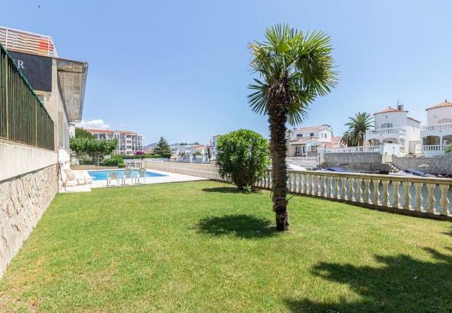 Appartement à Empuriabrava - Appartement avec vue Marina, piscine et parking-224